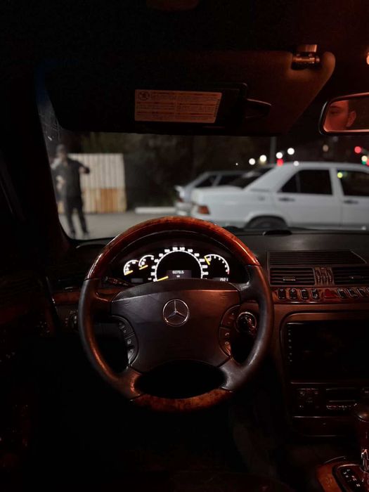 Мерседес 220 в отличном состоянии