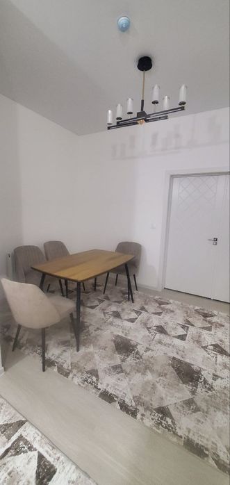 Сдаётся двухкомнатная новостройка возле Паркентского базара