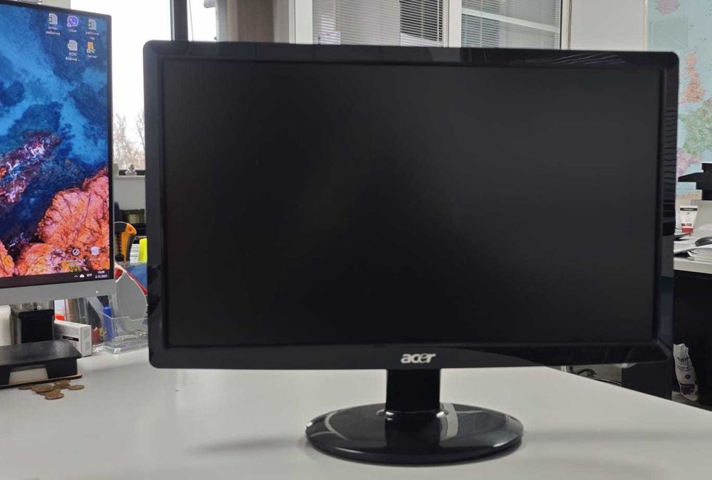 Монитори ACER 19