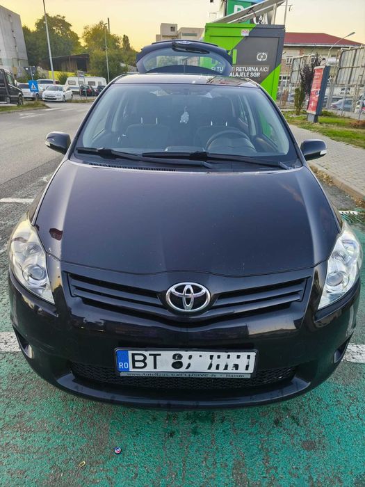 TOYOTA Auris 2011 — imagine 2