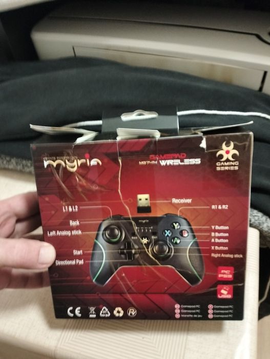 Vând joystick PS 3 wireless nou