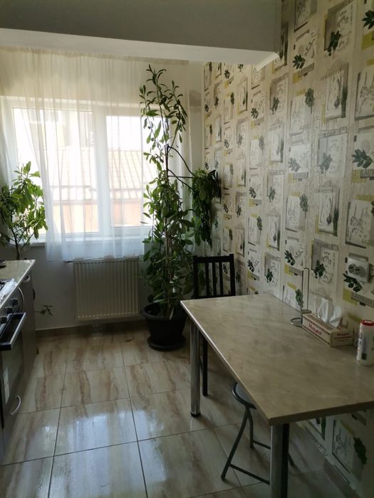 Vand apartament 2 camere.