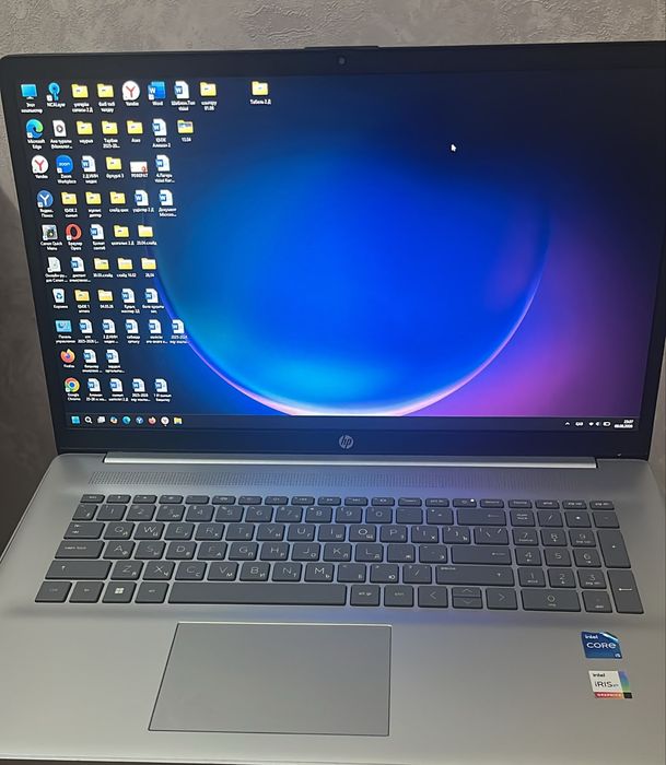 HP Laptop 17-cn2xxx