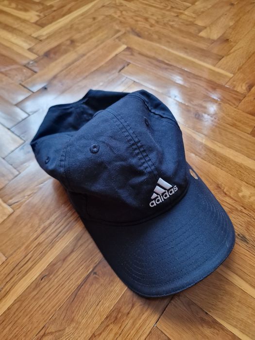 Страхотна мъжка шапка с козирка ADIDAS  и UNDER ARMOUR