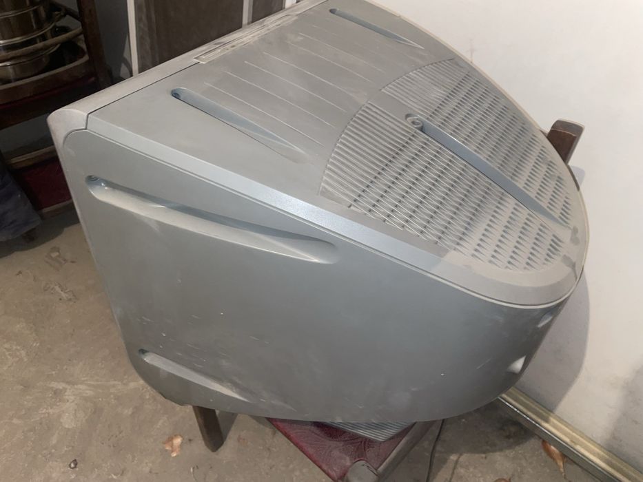 Продам цветной телевизор SONY