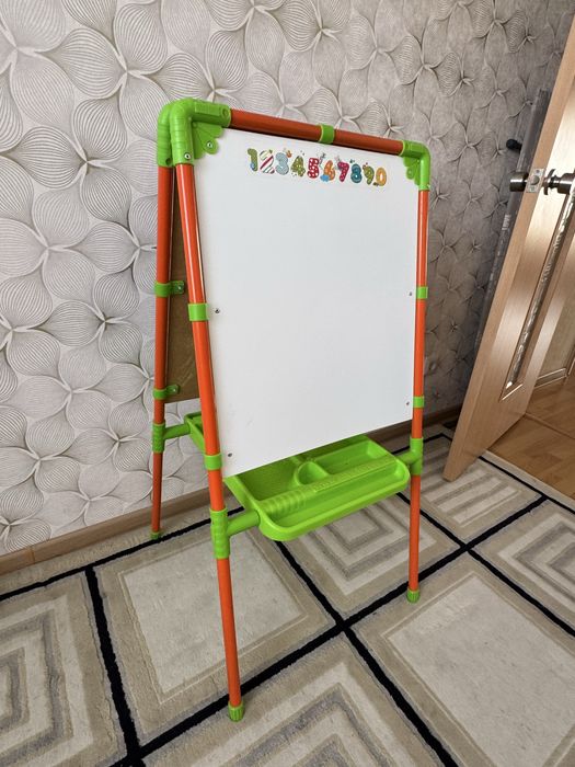 Продам детскую доску для рисования и обучения
