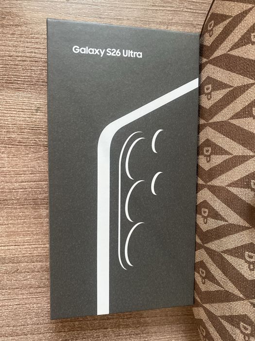 СРОЧНО ПРОДАМ samsung s 26 uitra