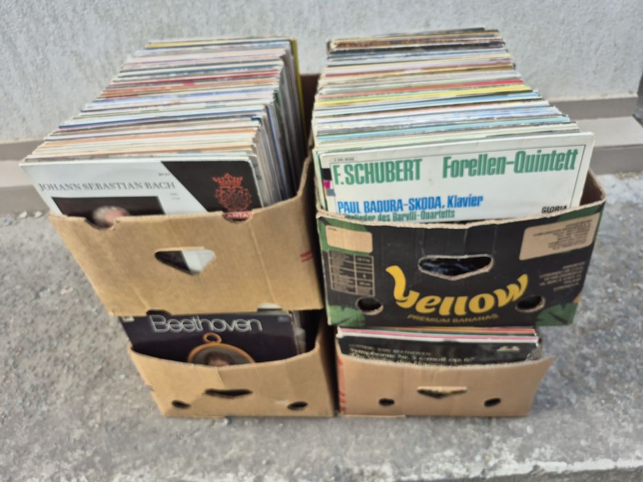 Vând 150lp Discuri Vinil colectie muzica clasica mixta Artiști celebrii