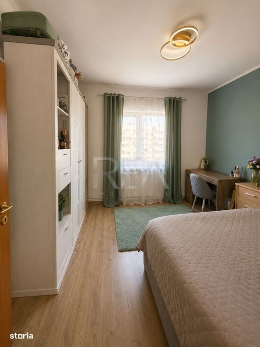 4 camere Vitan decomandat,centrala,inst. schimb.,parcare,an 1990,metro