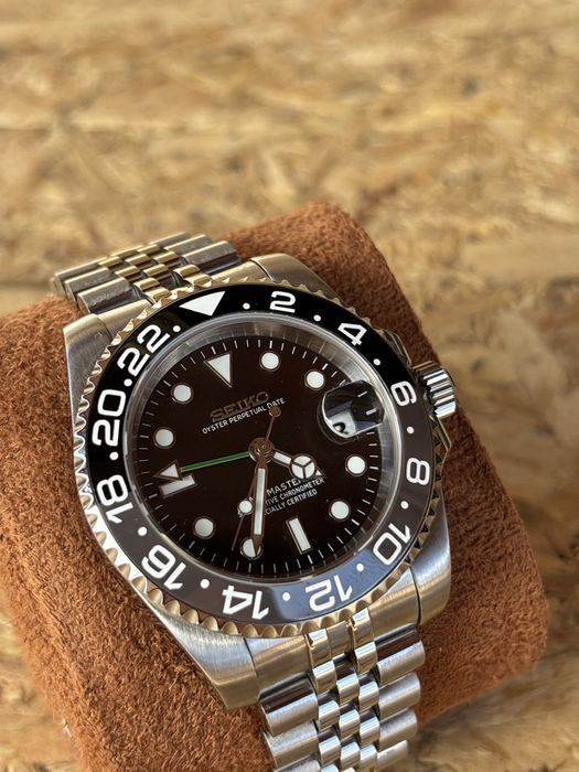 Seiko Mod Automatic GMT BRUCE WAYNE 39mm