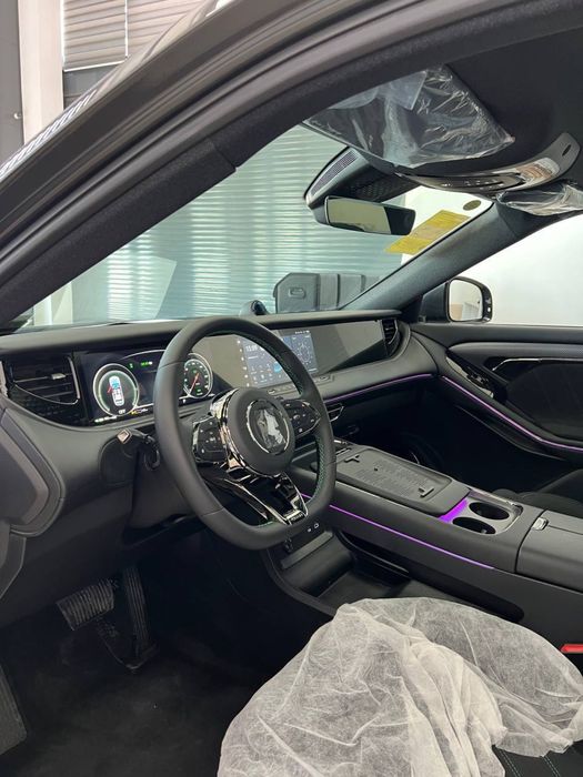 Voyah Free 2025 versiya. Polniy privod 2motor