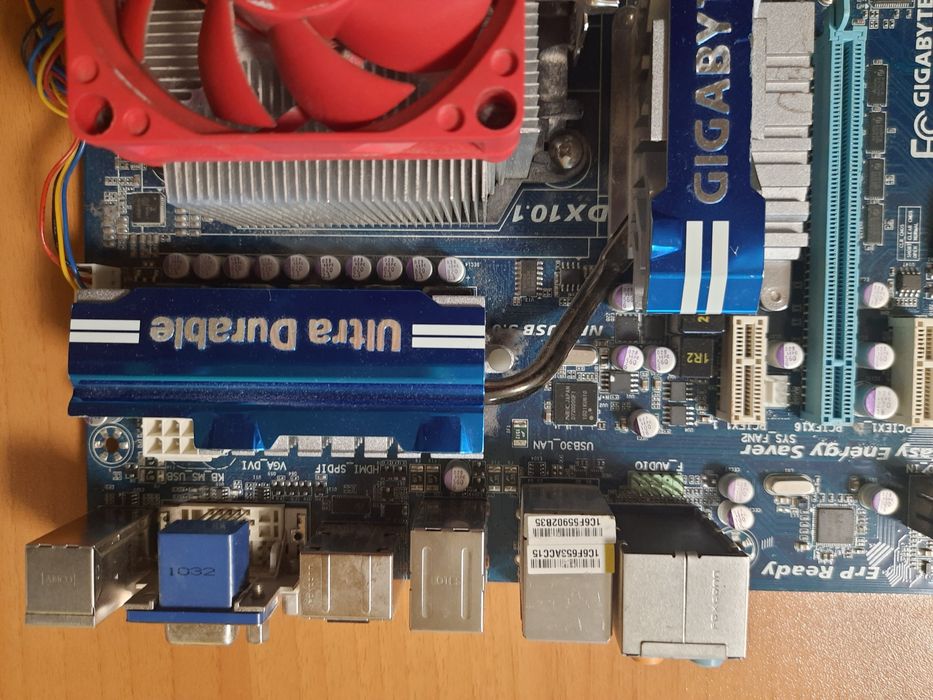 59 лв Геймърско дъно GIGABYTE GA -890GPA-UD3H 3.0 в к-т процесор и охл