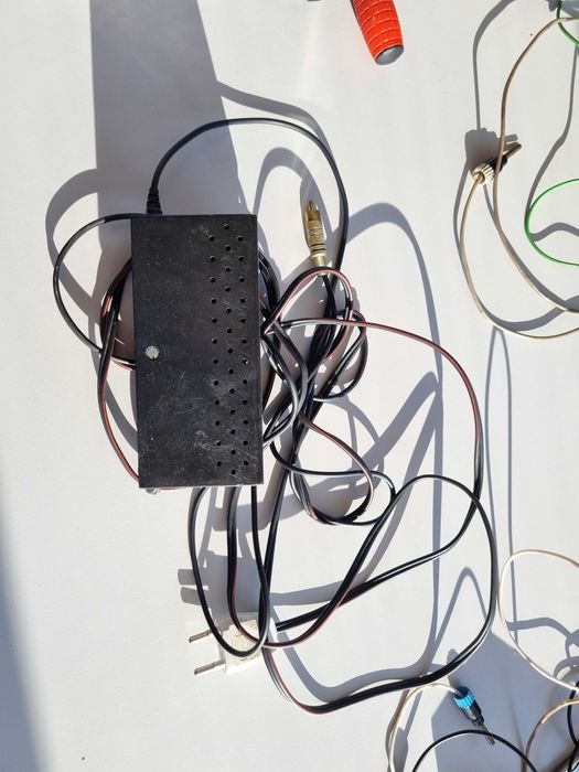 Sursa de tensiune 5.9V si 31V