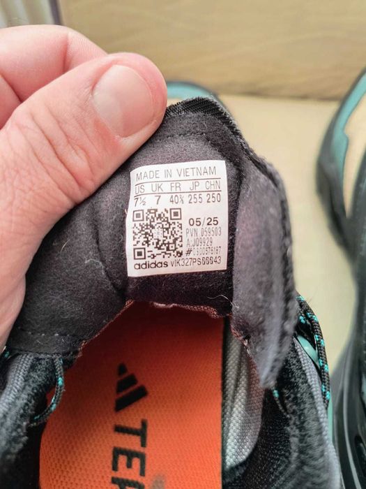 Adidas Terrex Skychaser Gore Tex, mărimea 40 2/3, cu cutie