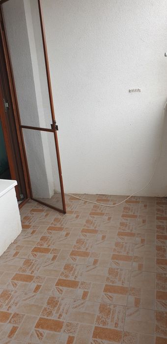 Дава се под наем Тристаен апартамент в Хасково, Любен Каравелов - 70 кв.м за 306 € - Снимка #4