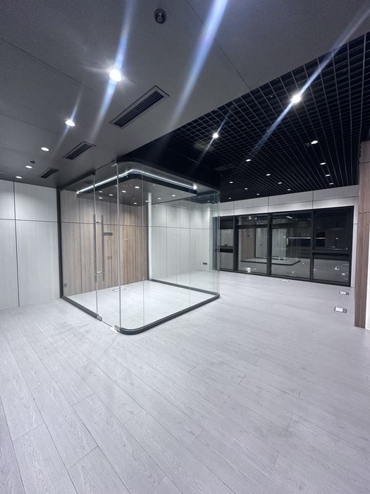 Аренда офис в ЖК Nest One вид на Консерватория 58м2