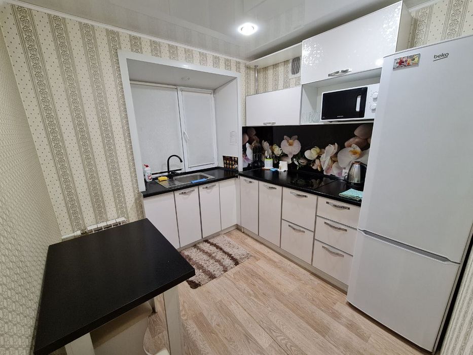 Естая 56 (ЦУМ, Гор.сад)