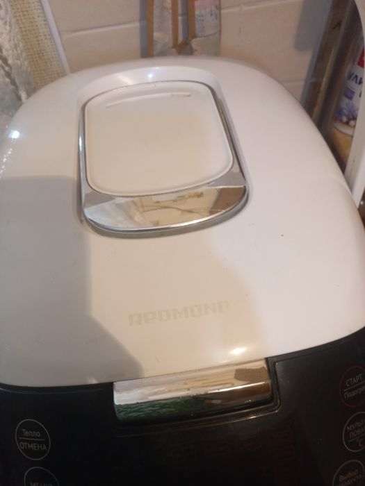 Продам мультиварку Redmond