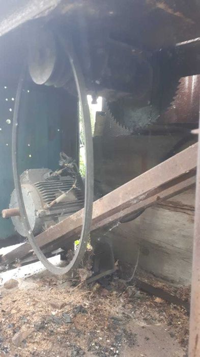 Распиловочный станок циркулярка