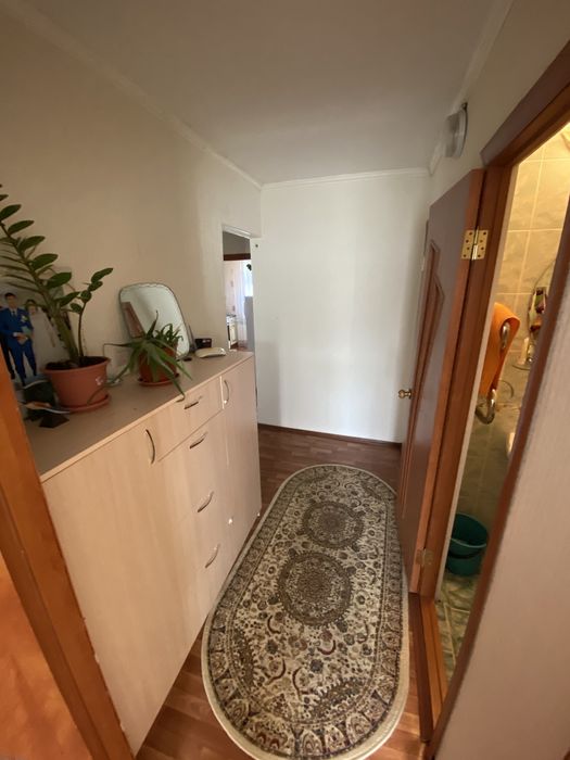 Срочно Продам квартиру в 8 мкр