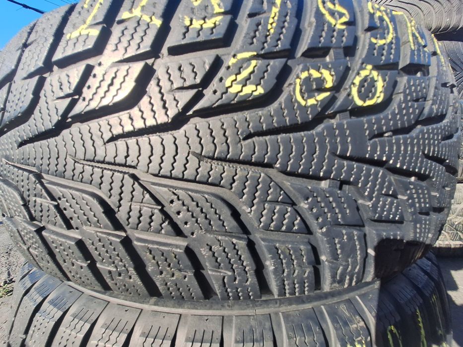 2 anvelope iarna 225/65r17 106H Comforser  Montaj Gratuit