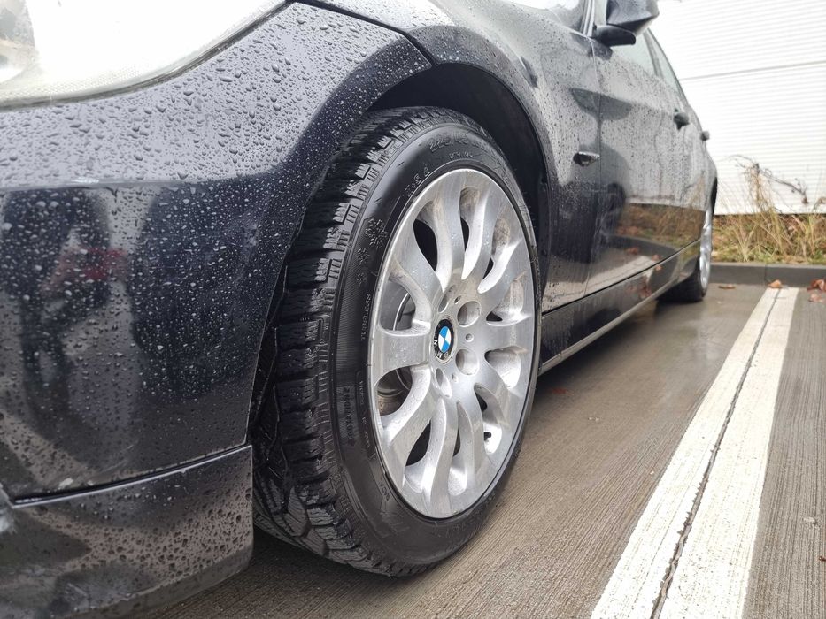 BMW Seria 3 E90 320i