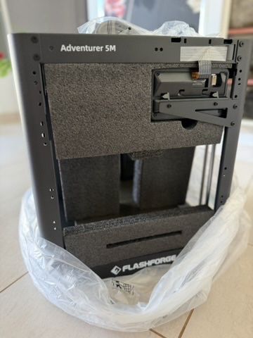 Imprimantă 3D Flashforge Adventurer 5M – Doar încercată+ Accesorii