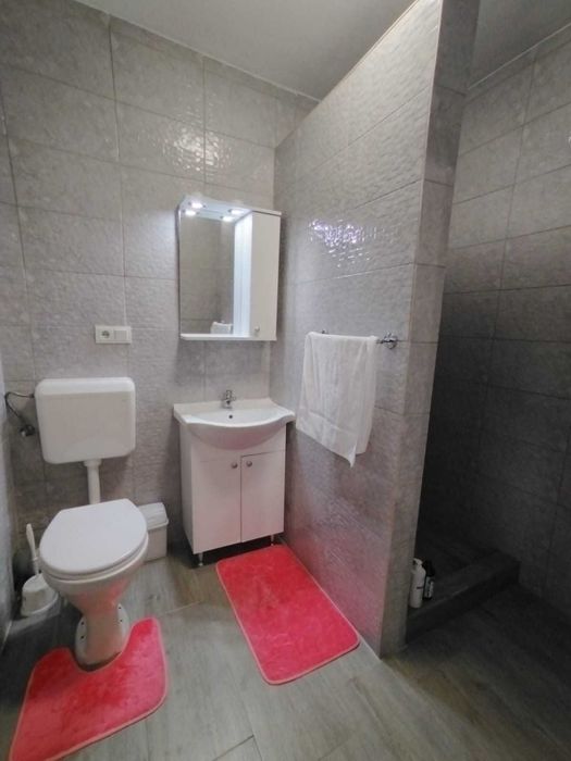 Apartament 2 camere in Floresti, cu 2 parcari de inchiriat