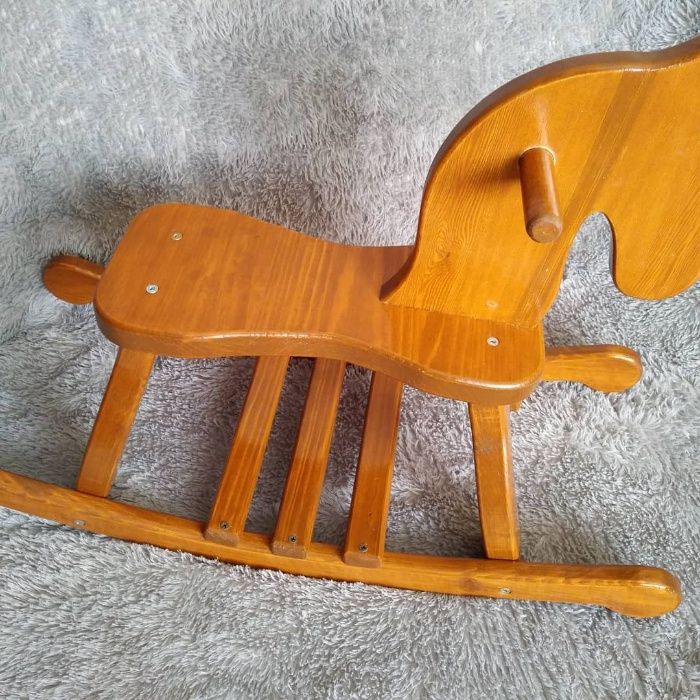 Лошадка-качалка детская