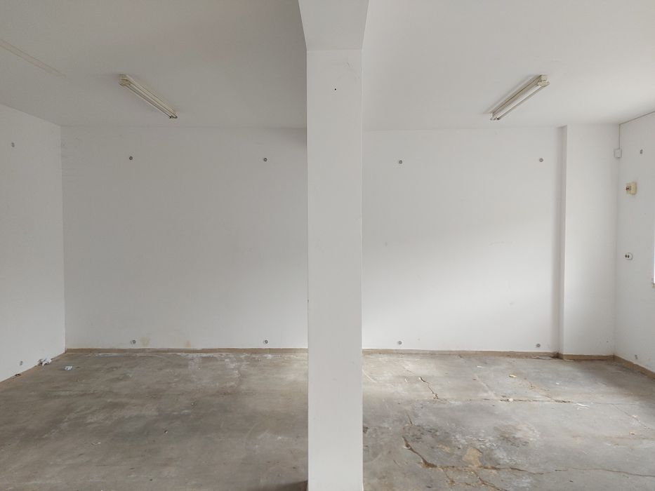 Дава се под наем Магазин в Карлово - 50 кв.м за 204 € - Снимка #11