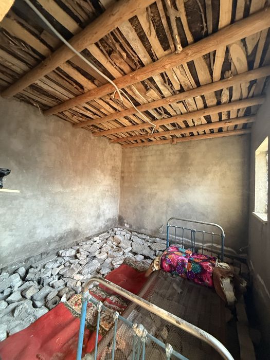 Кибрай Ункургон Ташгресда учаска сотилади 3 сотих 10х30 м  сув утган