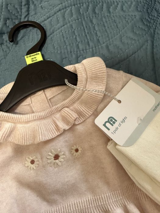 Продам платье+колготки mothercare