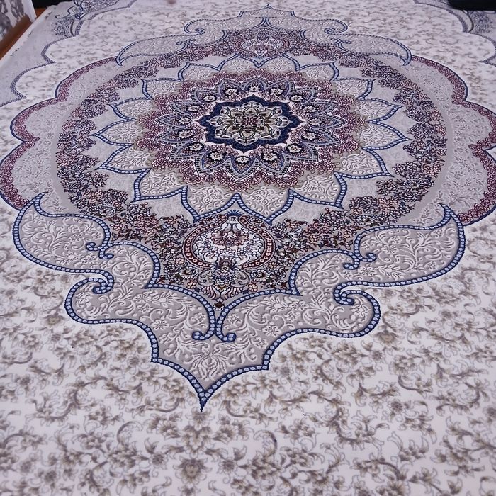 Gilam sotiladi Yec Sultan 5x3 va SAG ZILLI 5.5x3  qalin gilam