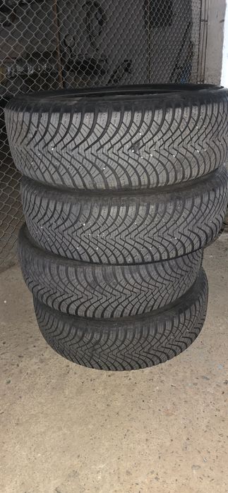 Anvelope Dacia Duster 215 / 60 R17 Laufenn Mixte