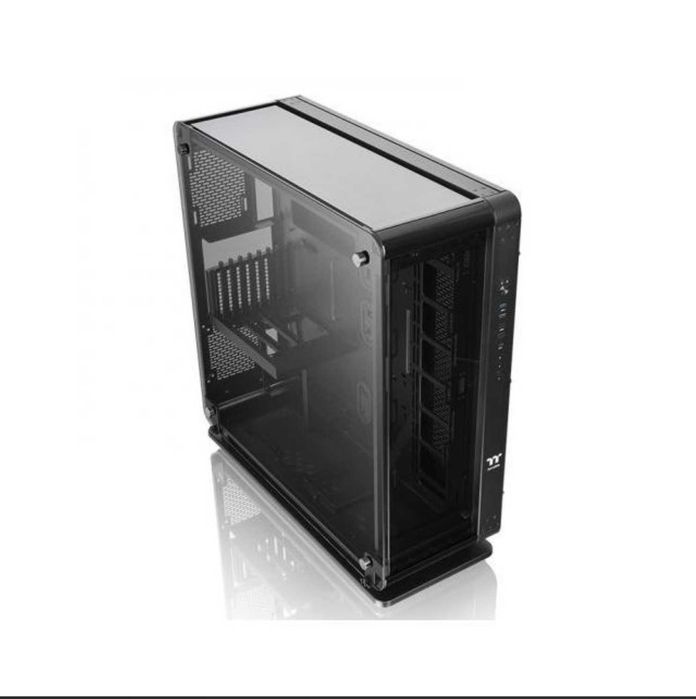 Компютърна кутия Thermaltake Core P8
