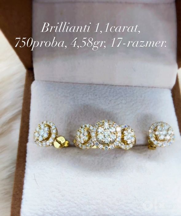 Elegantniy komplekt s brilyantami 1,1carat 4,58gr 750proba 17-razmer