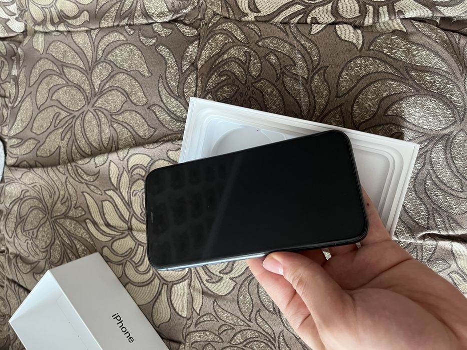 Продам Iphone 11 128gb