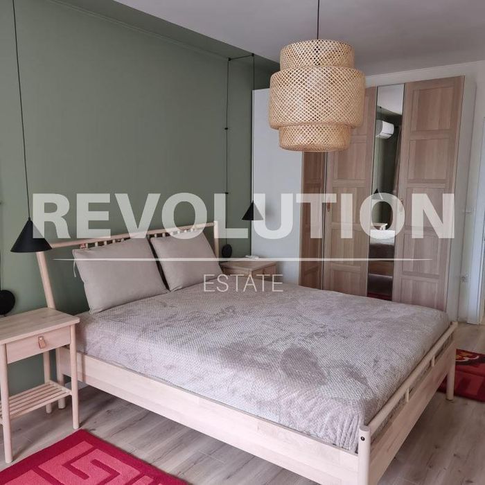 Двустаен апартамент в района на Базар Левски!