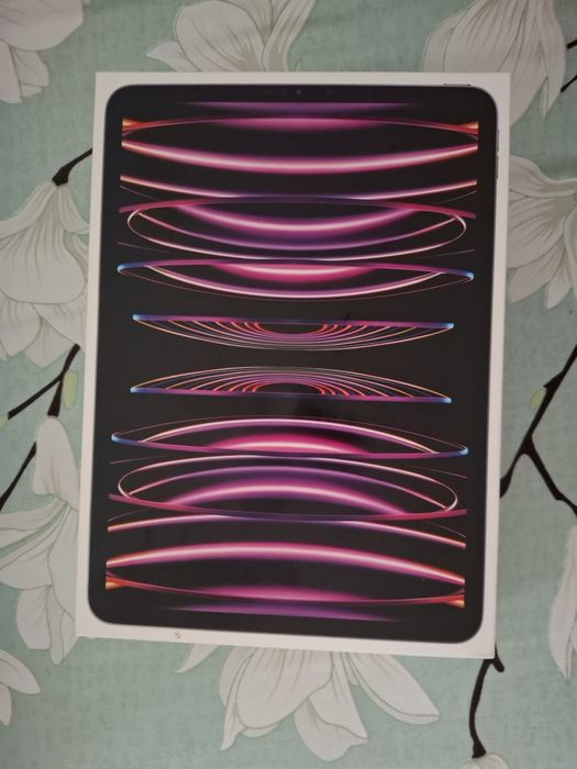 Vand Ipad 11 pro  Wi-fi 256 gb 2024