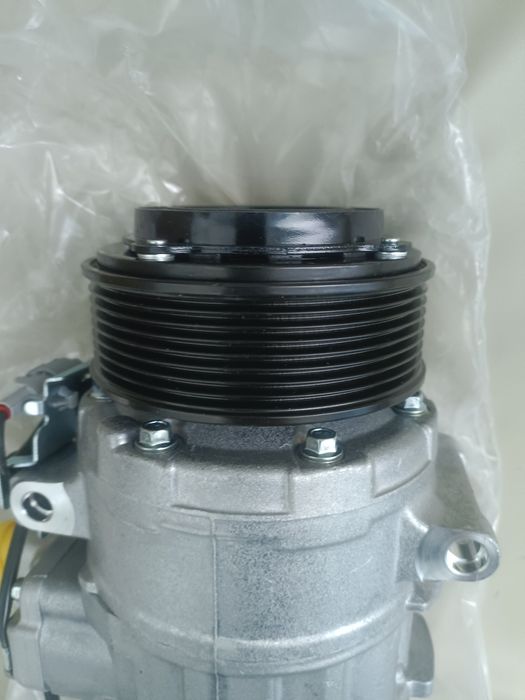 Компрессор кондиционера для БМВ Х5 F15