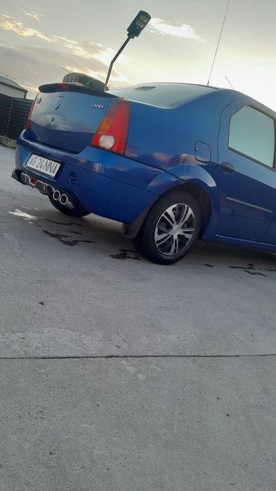 Vând logan 16 benzina și gaz