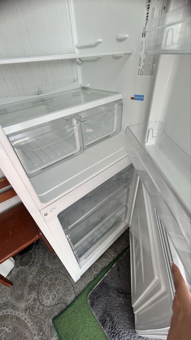 Продаю холодильник