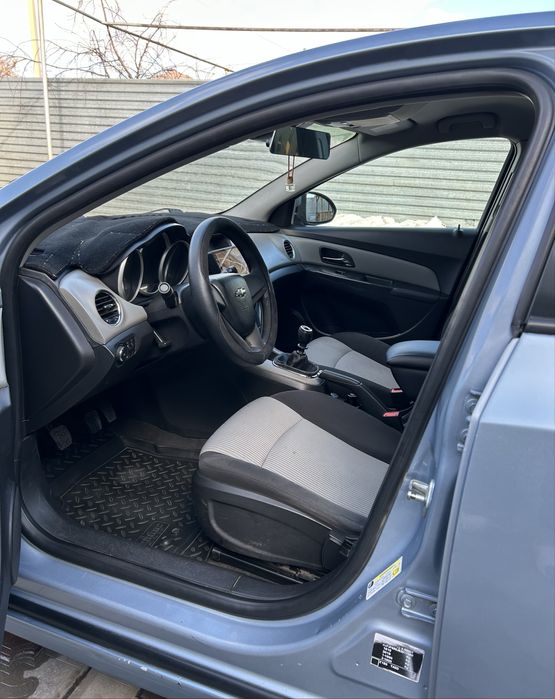 Продам Chevrolet Cruze 2011 Года