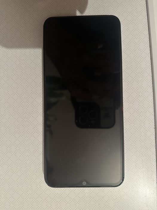 Телефон Vivo Y03