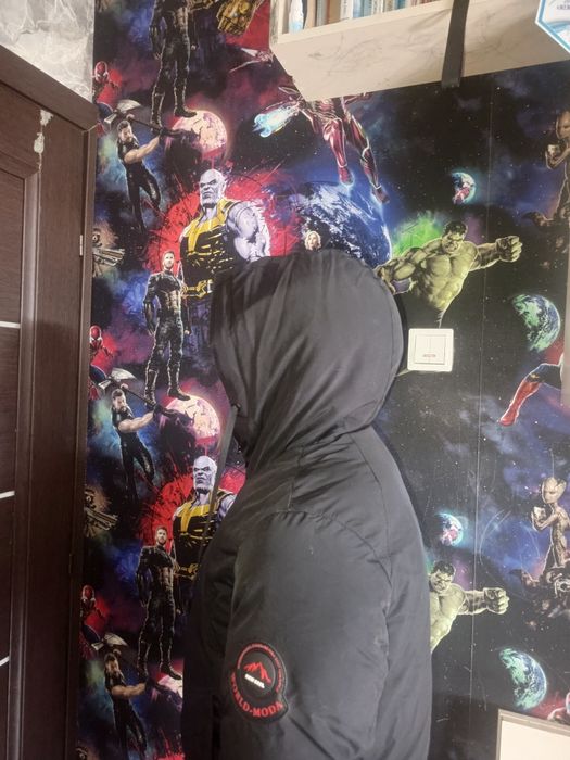 Зимняя, очень теплая куртка.