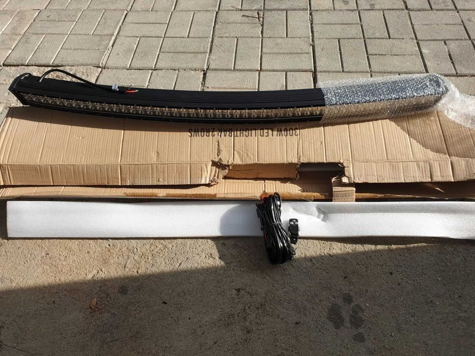 НОВИ 50"/127 см. LED Лайтбари Curved 288W бяла светлина с дистанционно