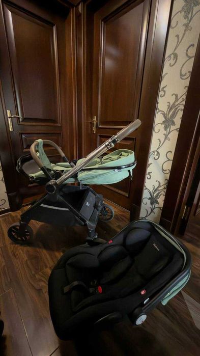 Продается коляска с автокреслом Kidilo