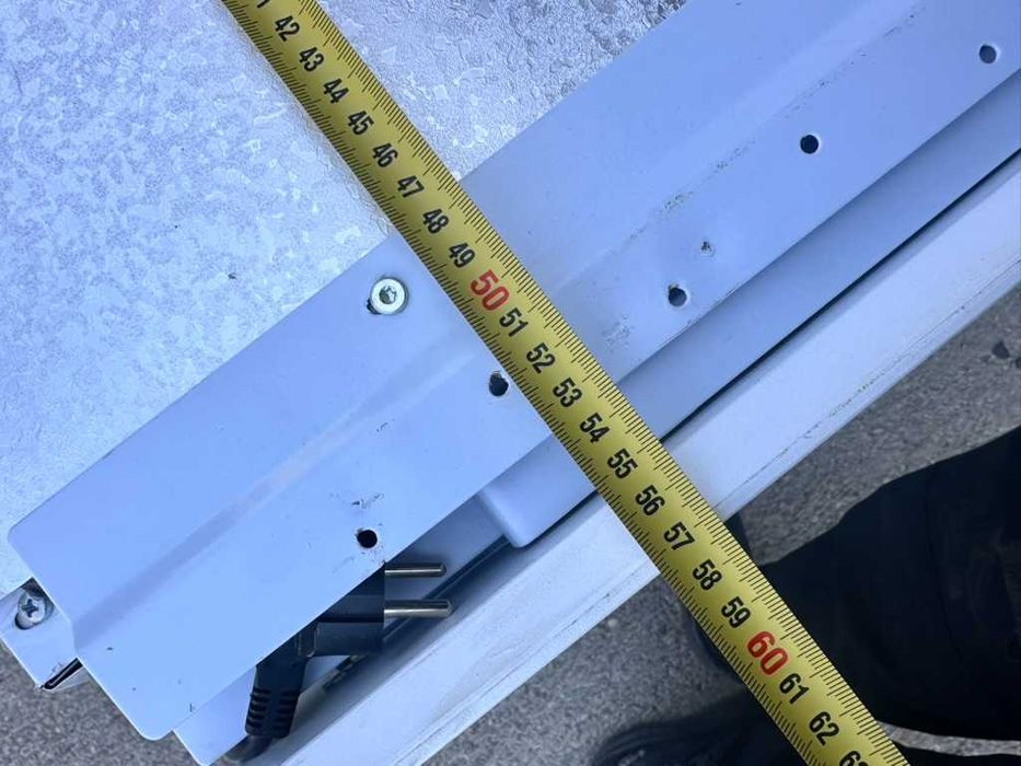 Вграден хладилник 82×60×55 – компактен, отлично състояние