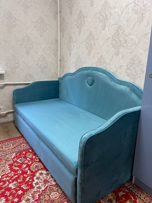 Диван-кровать для девочек