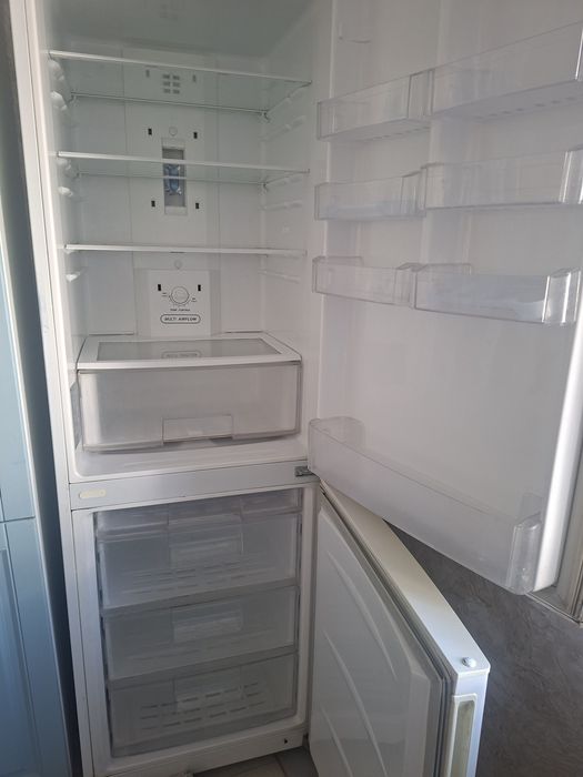 Продам холодильник отличный состояние